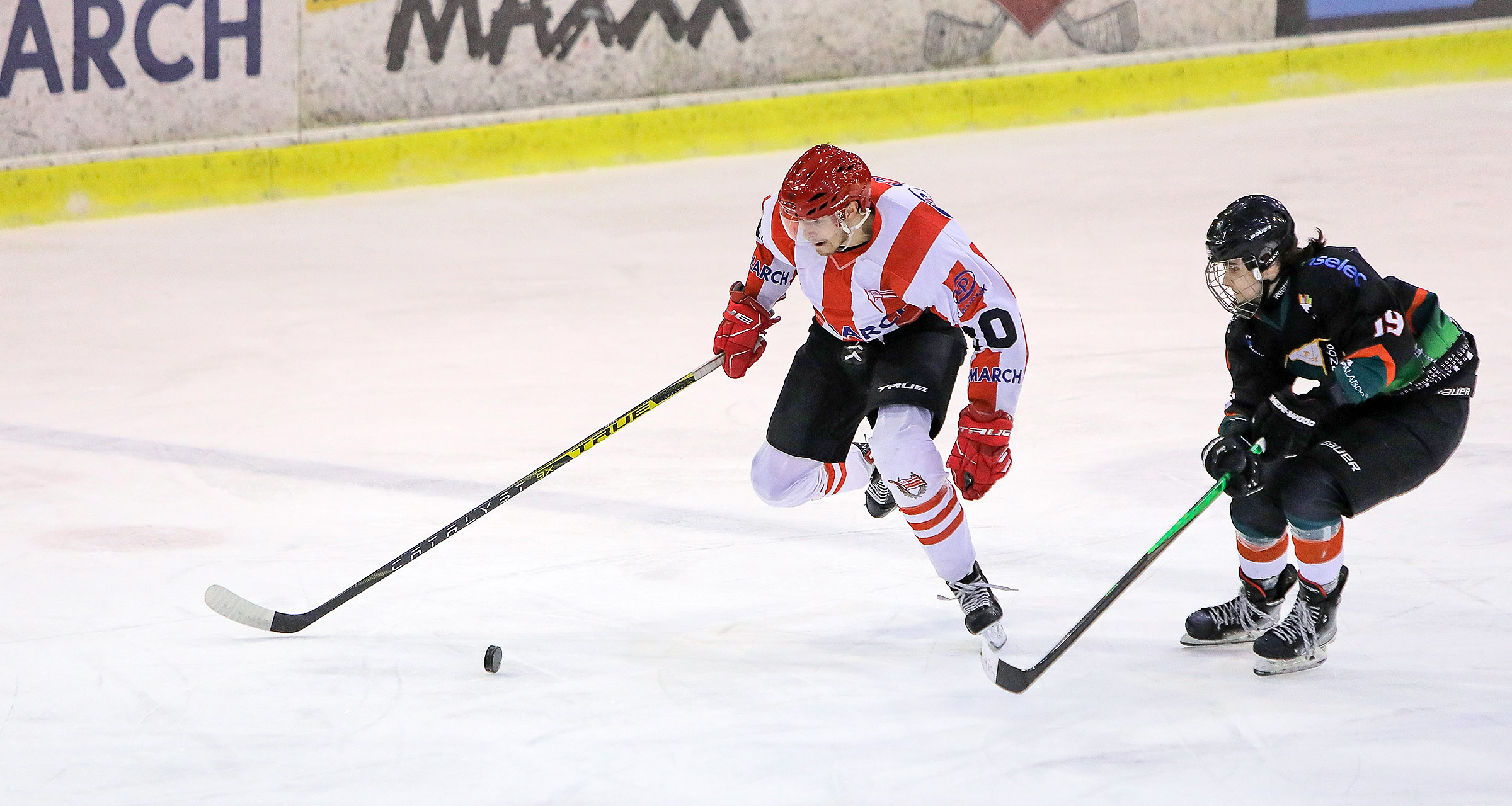  MHL: Porażka z Janowem w pierwszym meczu ćwierćfinałowym play-off