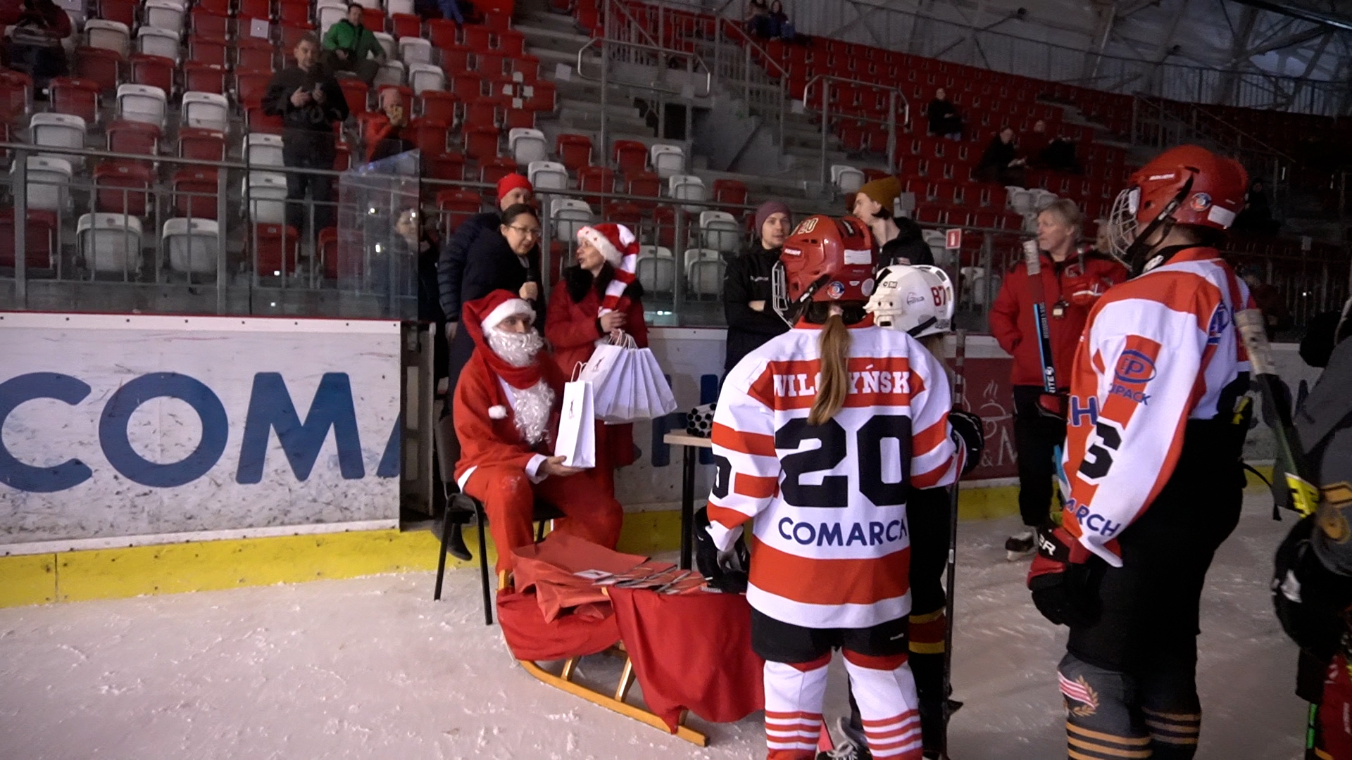 #ToSięNagrało: Mikołajki Na Lodowisku [VIDEO]