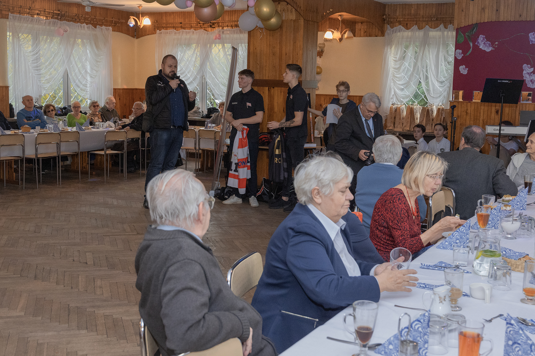 Hokeiści Pasów na Dniu Seniora w Krakowie [GALERIA]