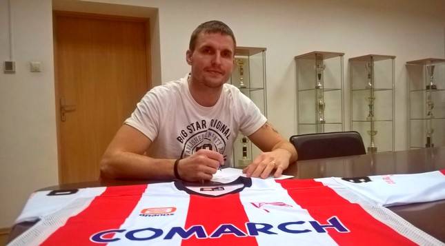 Top goal-scoring globetrotter David Turoň joins Pasy