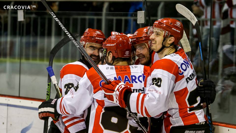 Comarch Cracovia win game 1 of the Polish Hockey League final!