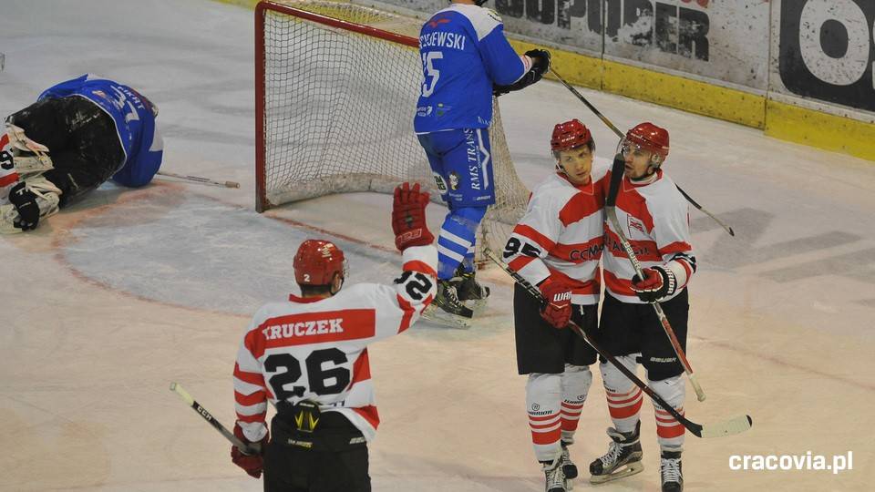 Shootout win against Unia