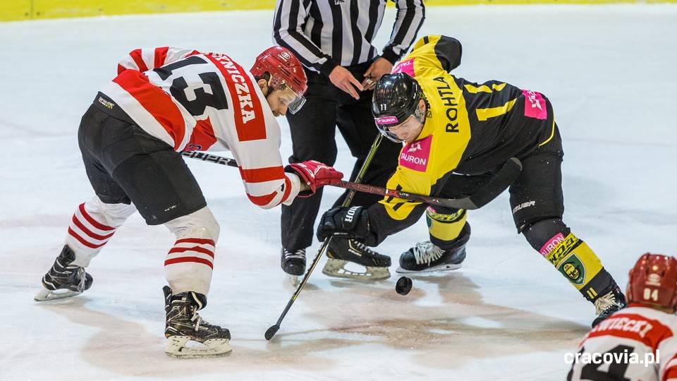 Get a ticket for Pasy’s semifinal games! 