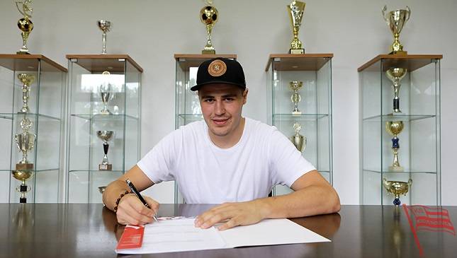 Emil Švec wzmacnia Comarch Cracovię!