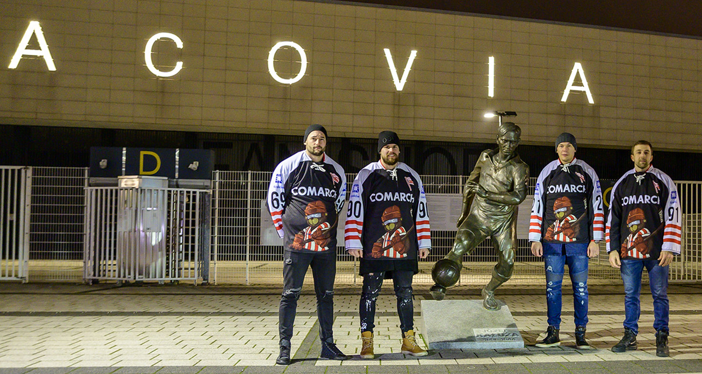 Hokeiści Pasów promowali akcję Teddy Bear Toss