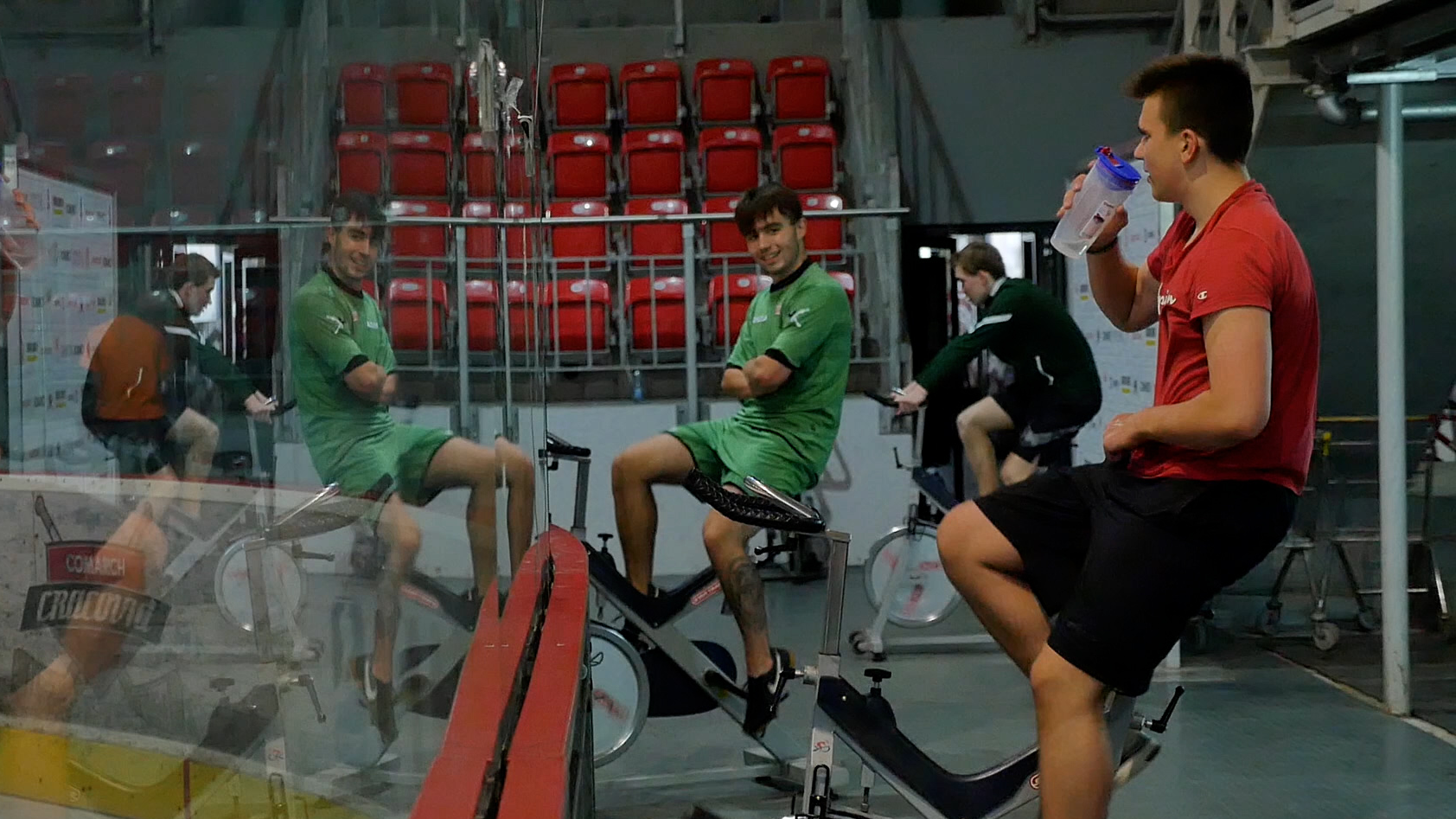 Zawodnicy CANPACK Akademii Hokejowej Cracovii wznowili treningi [VIDEO]