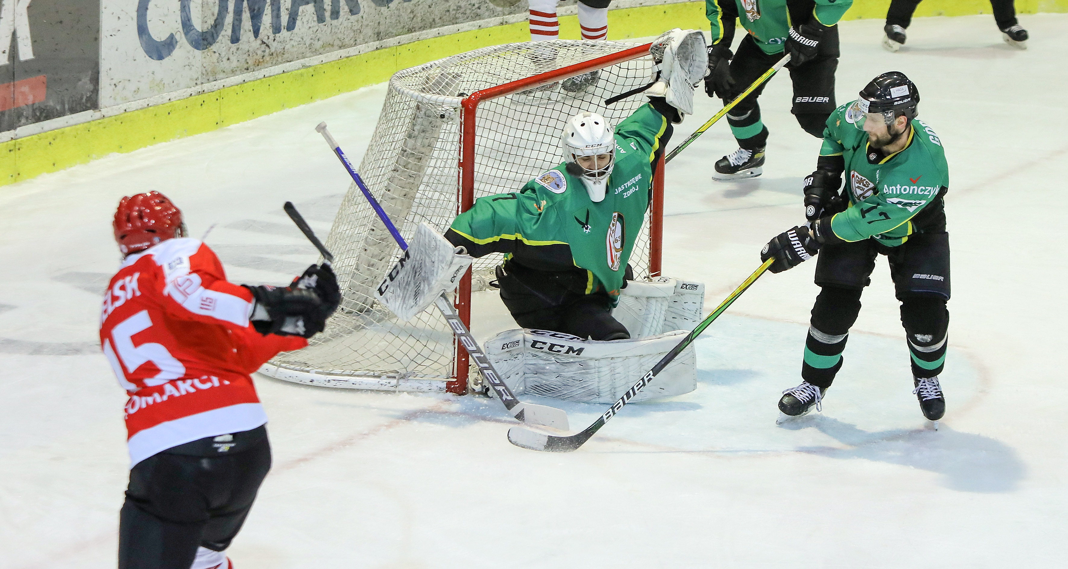 Finał play-off: Rywale zwyciężają w Krakowie