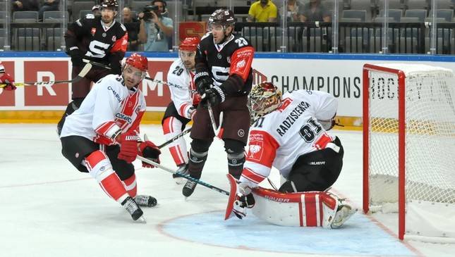 Comarch Cracovia i "Radzik" bohaterami kolejnego CHL Centre Ice!