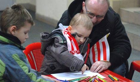 Przyprowadź swoje dziecko na mecz Pasów!