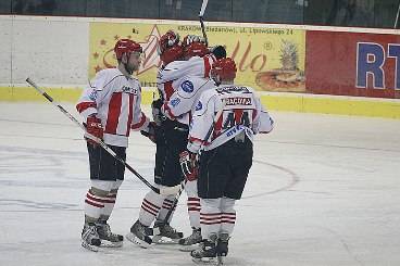 Hokeiści gromią!!! Jest już 2:0!!!